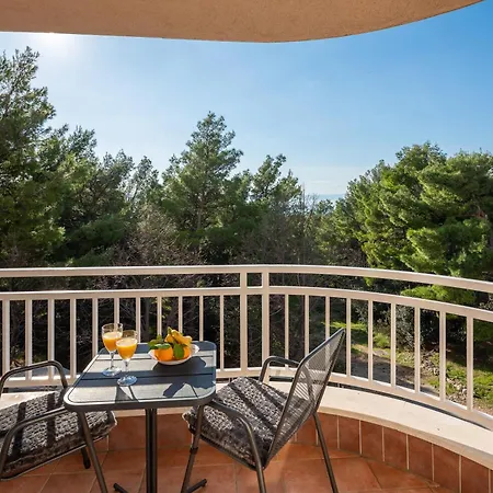 Jasna - Free Parking Makarska